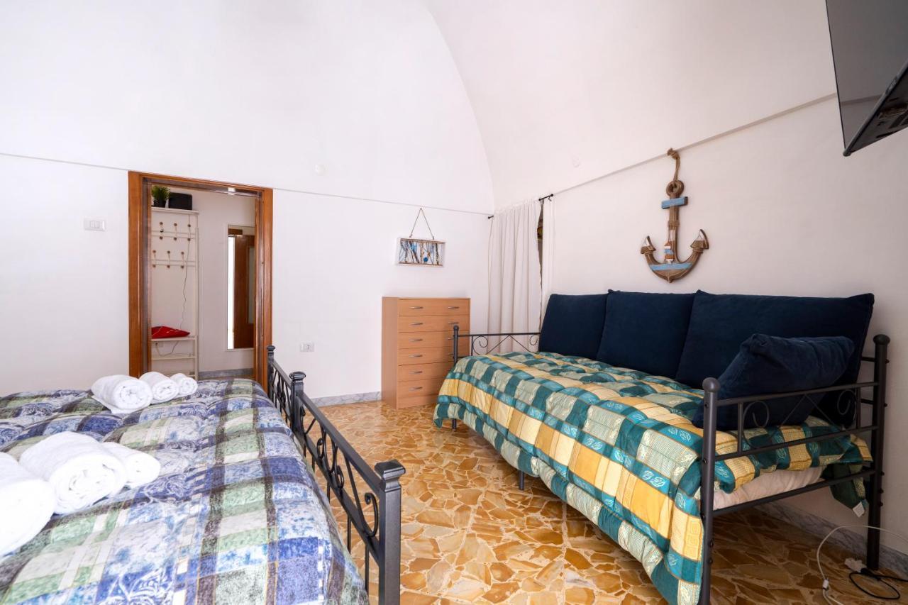 Vico II Terrace Apartment A Step From Piazza Roma Martina Franca Exterior photo