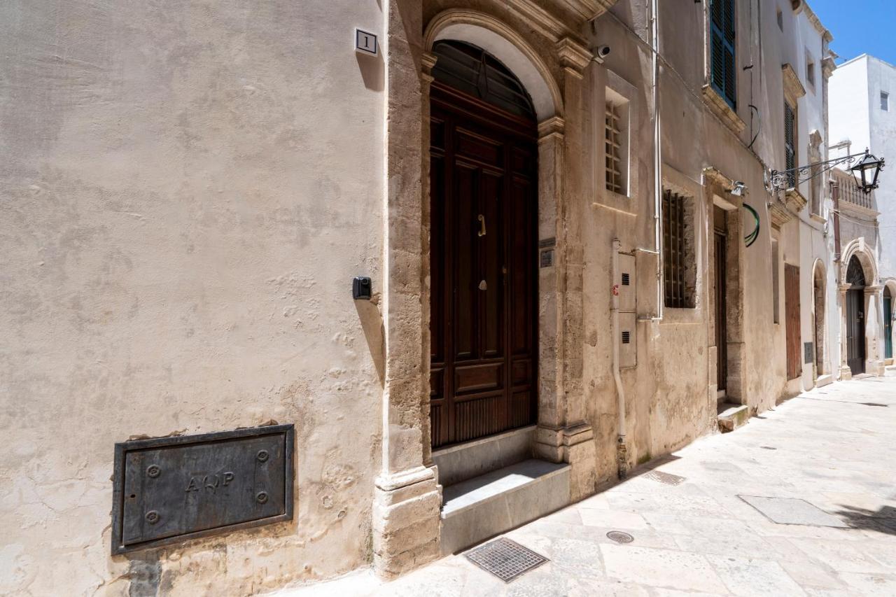 Vico II Terrace Apartment A Step From Piazza Roma Martina Franca Exterior photo